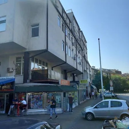 Apartment Studio Pionir 1 *
